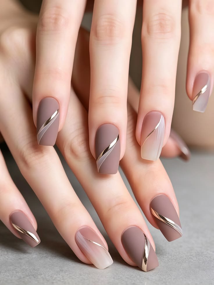 Adhesive Gel Nails: An Easy Way to Get Beautiful Nails at Home
